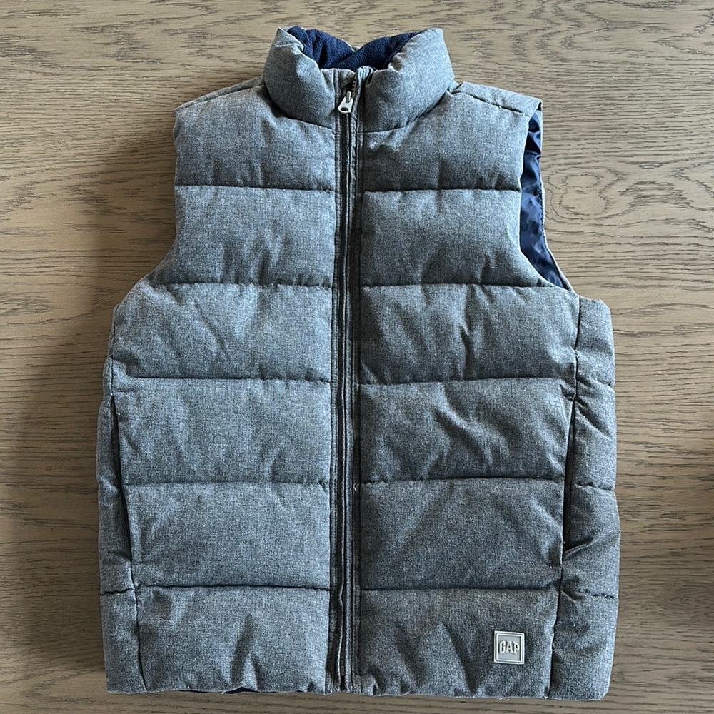 GAP Kids boys puffer vest size XL